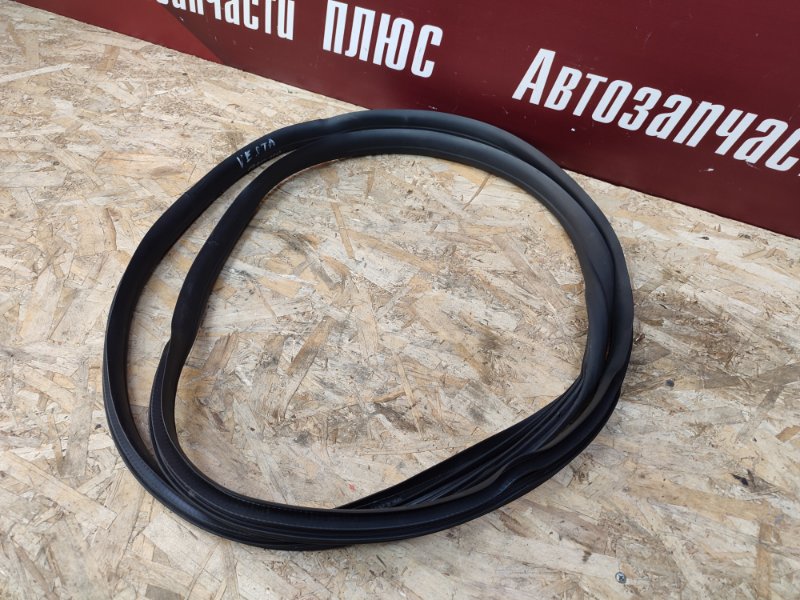 Уплотнитель двери