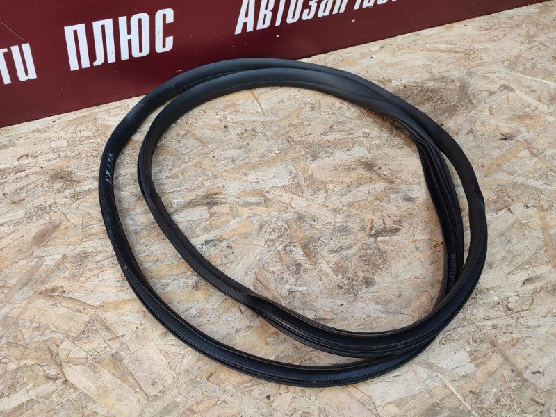 Уплотнитель двери