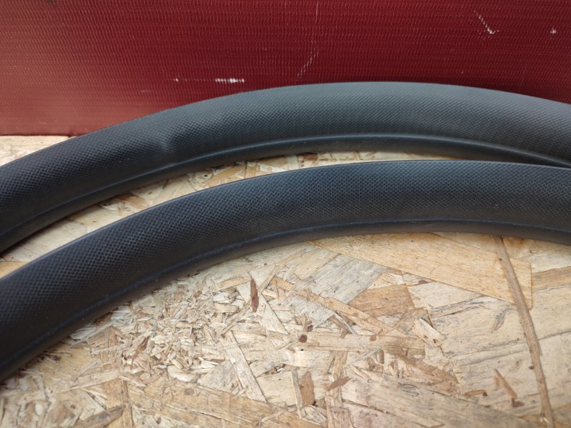 Уплотнитель двери