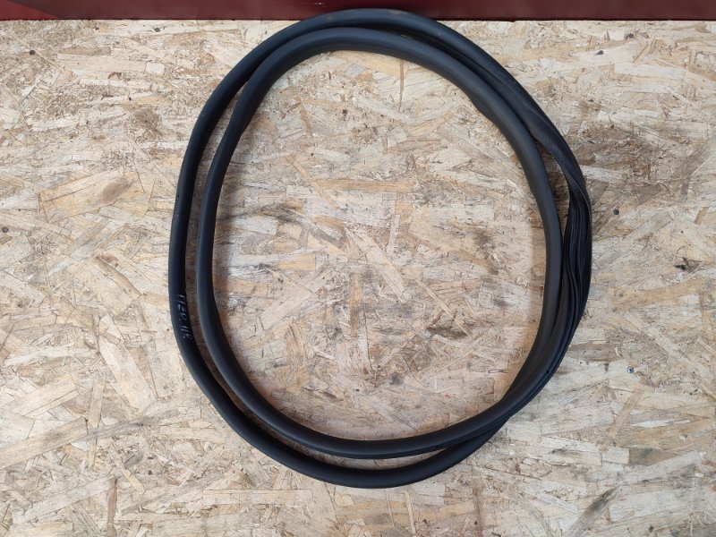 Уплотнитель двери