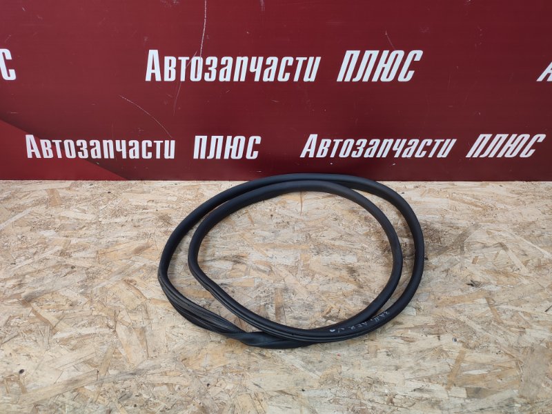 Уплотнитель двери