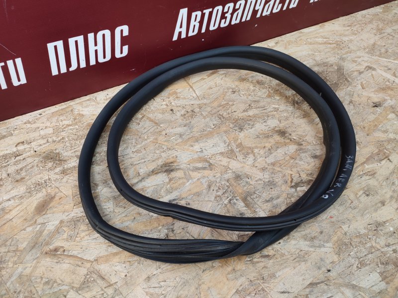 Уплотнитель двери