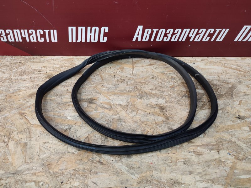 Уплотнитель двери