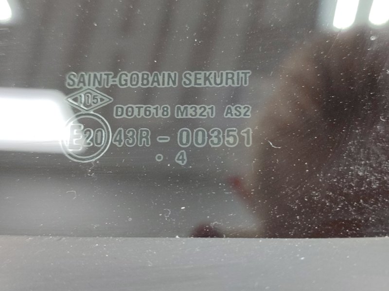 Дверь боковая