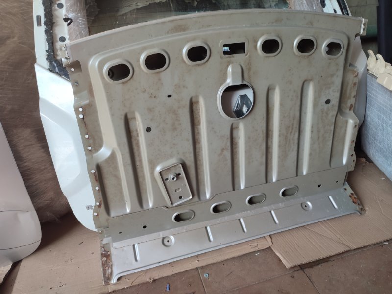 Задняя полка