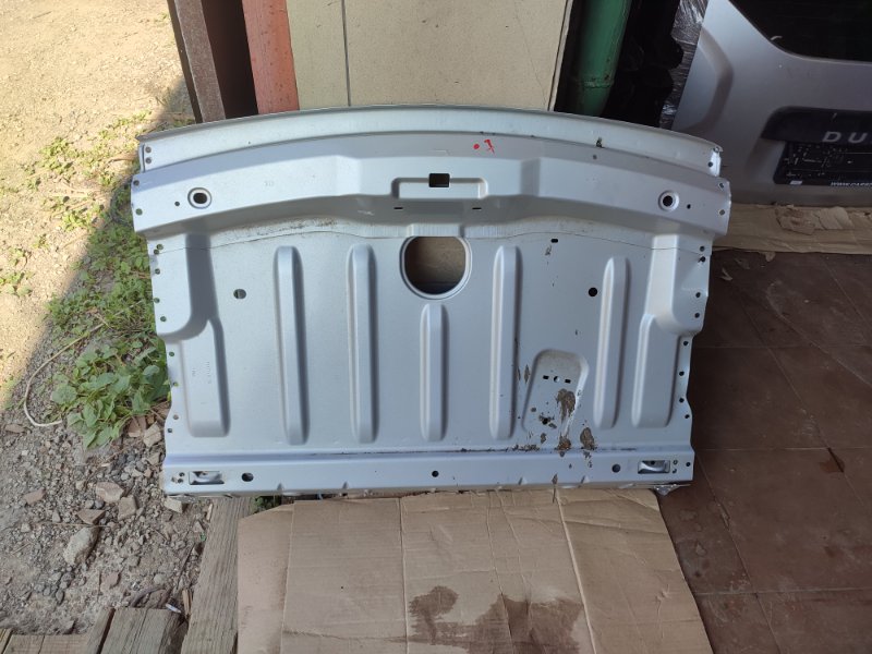 Задняя полка