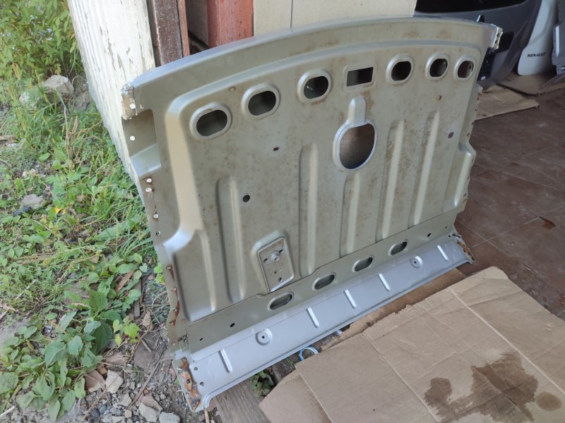 Задняя полка