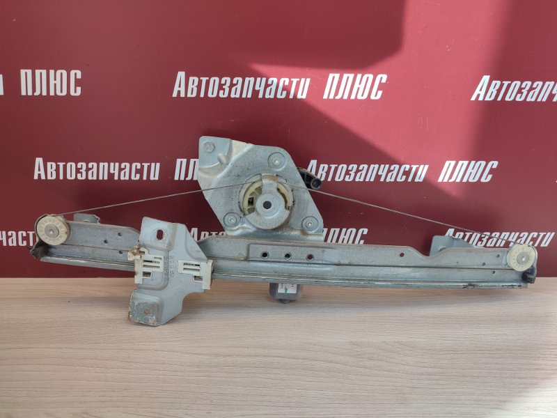 Стеклоподъемник    двери