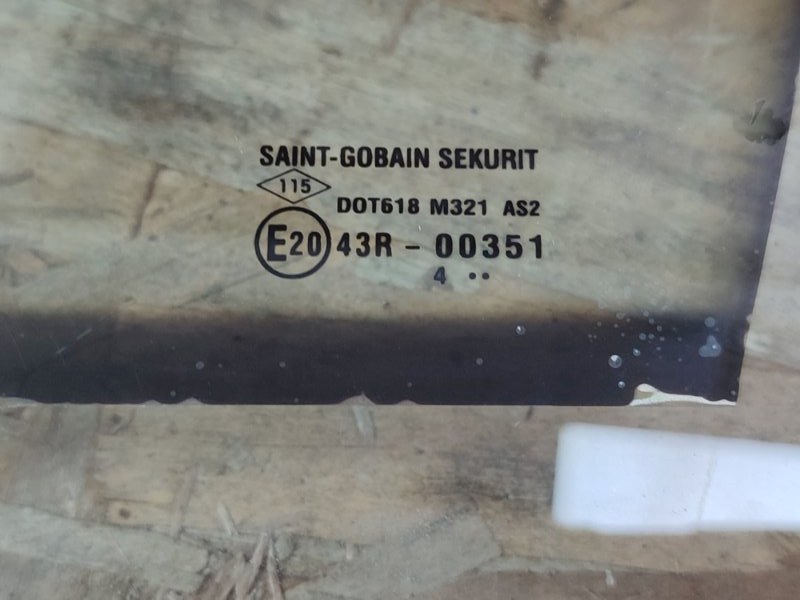 Стекло двери