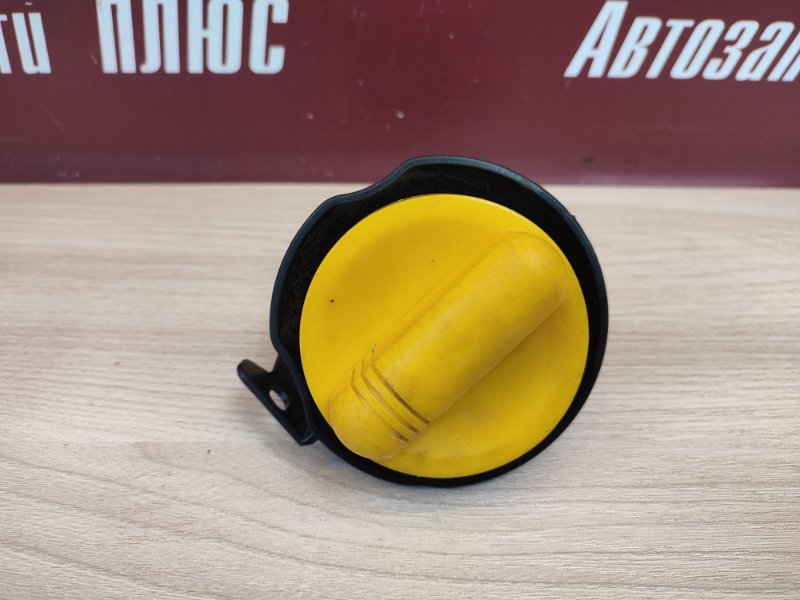 Маслозаливная горловина