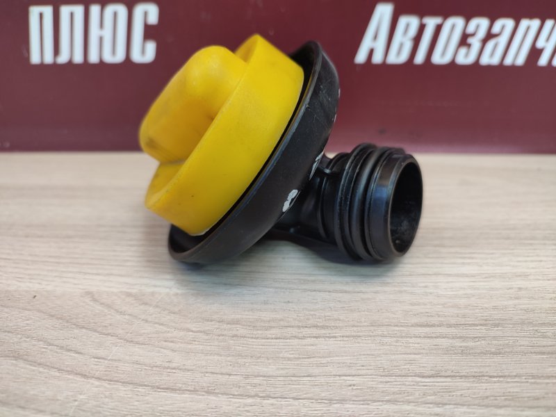 Маслозаливная горловина