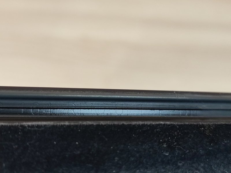 Уплотнитель стекла двери внешний