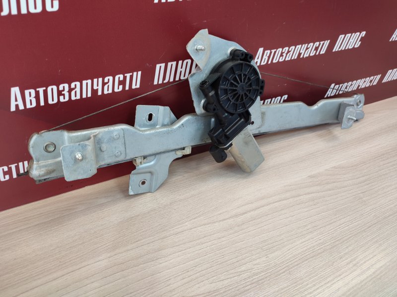 Стеклоподъемник    двери