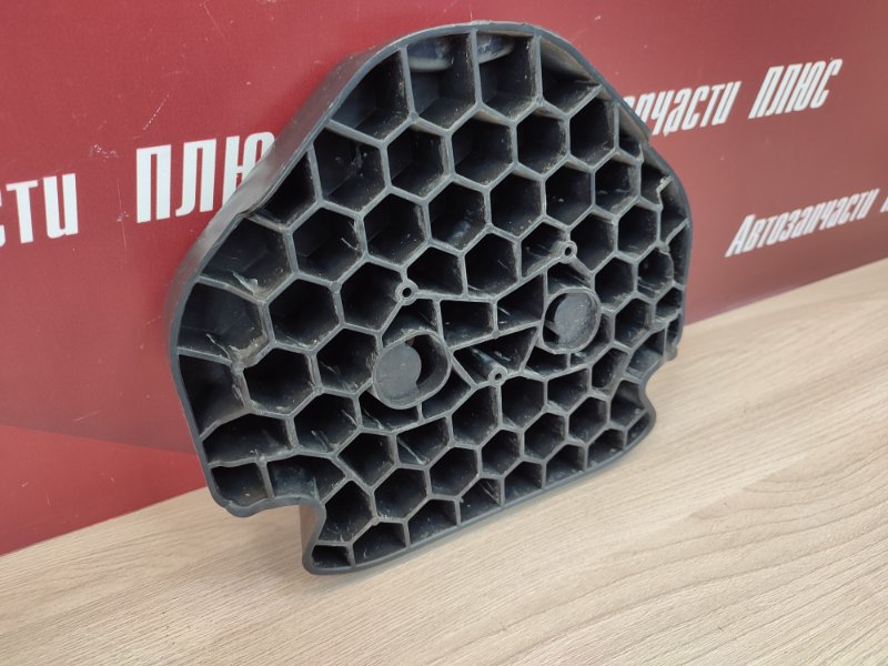 Кронштейн стеклоподъемника