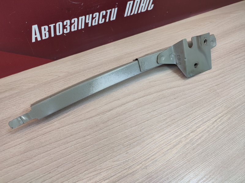 Направляющая стекла     двери