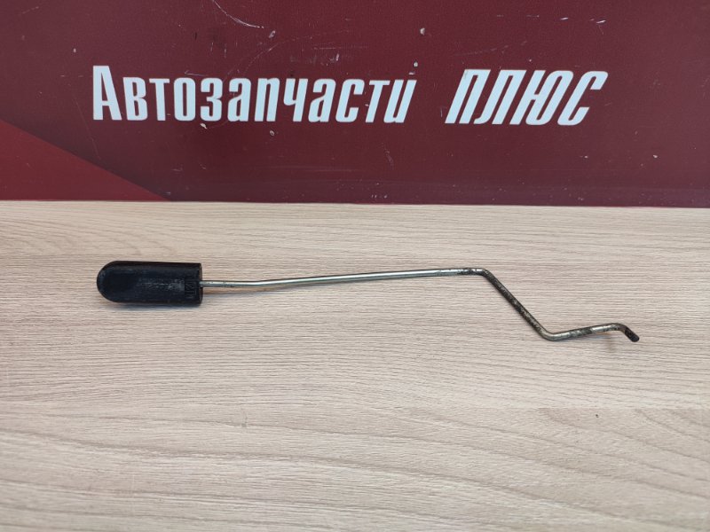 Тяга замка двери
