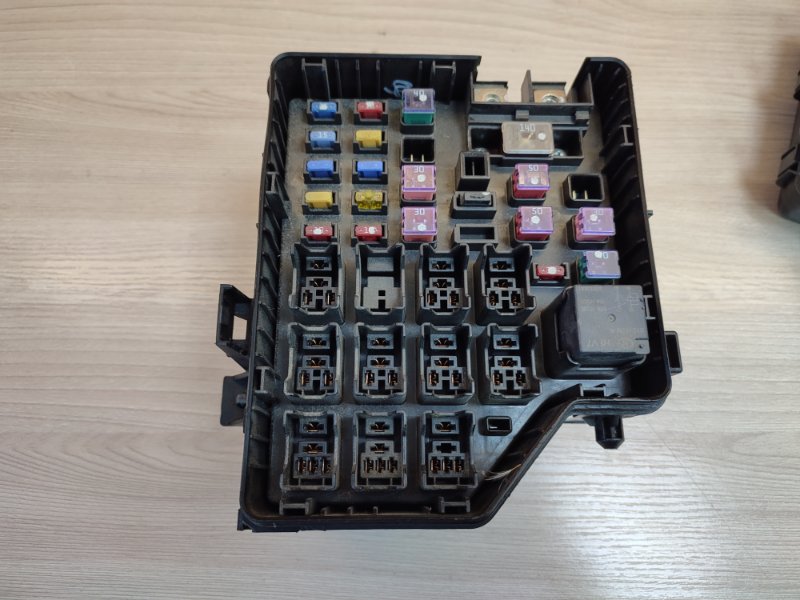 Блок предохранителей