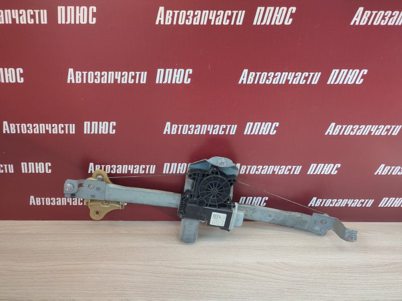 Стеклоподъемник    двери