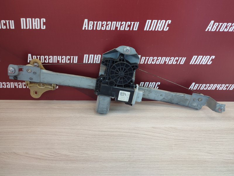 Стеклоподъемник    двери