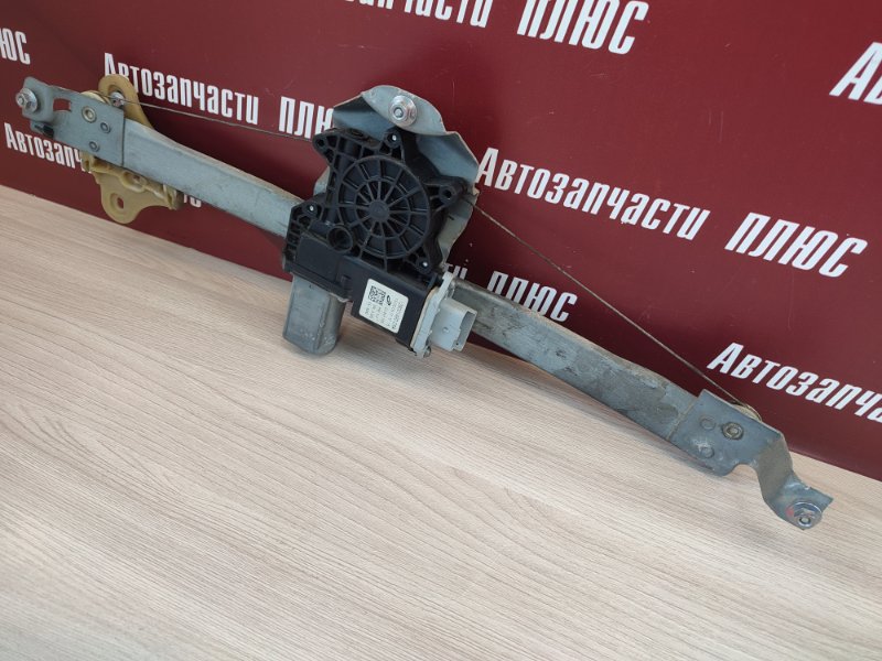 Стеклоподъемник    двери