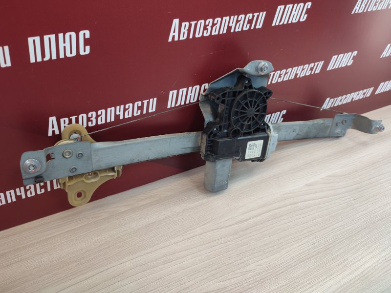 Стеклоподъемник    двери