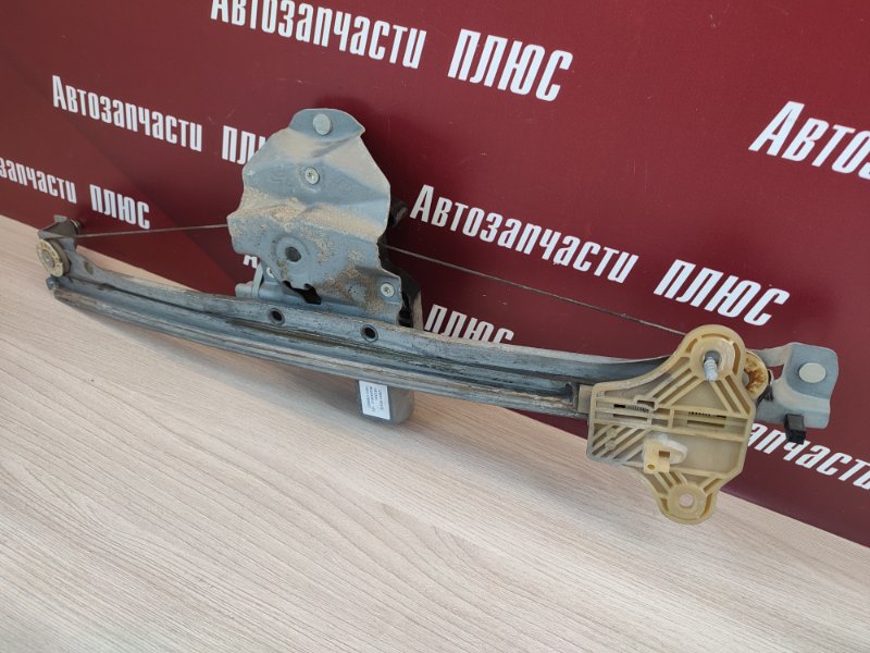 Стеклоподъемник    двери