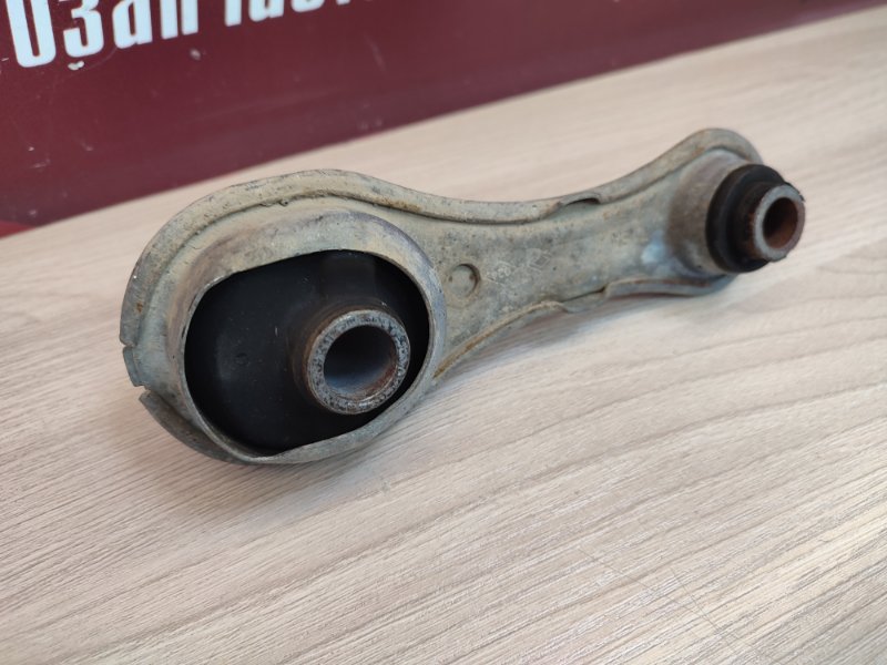 Опора двигателя