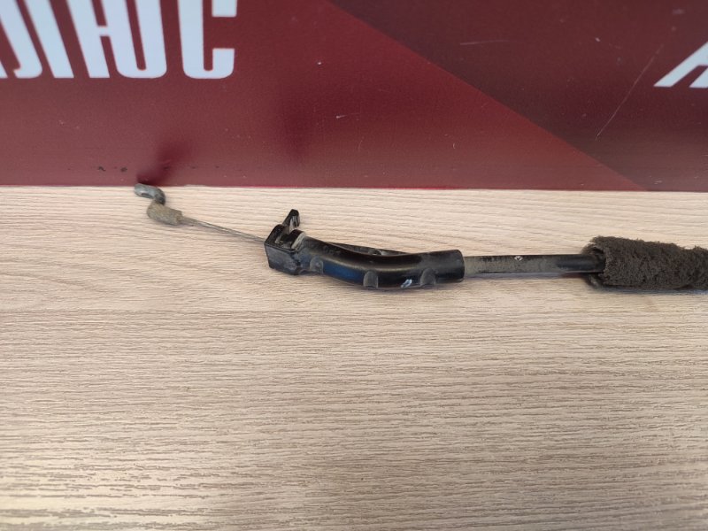 Кронштейн ручки двери