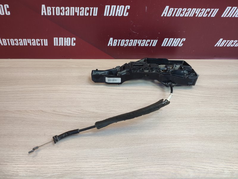 Кронштейн ручки двери