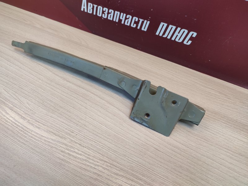 Направляющая стекла     двери