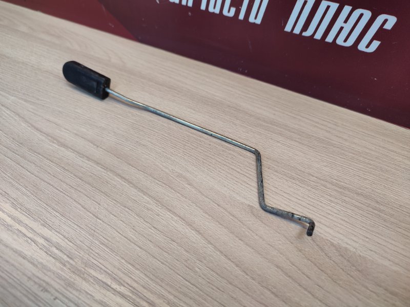 Тяга замка двери