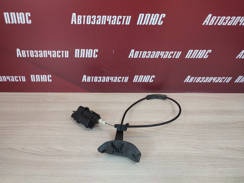 Трос лючка бензобака