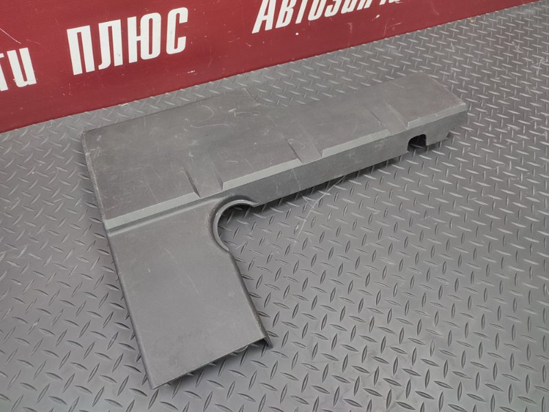 Декоративная крышка двигателя