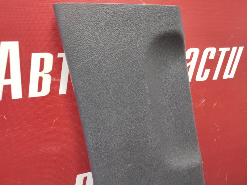 Обшивка средней стойки