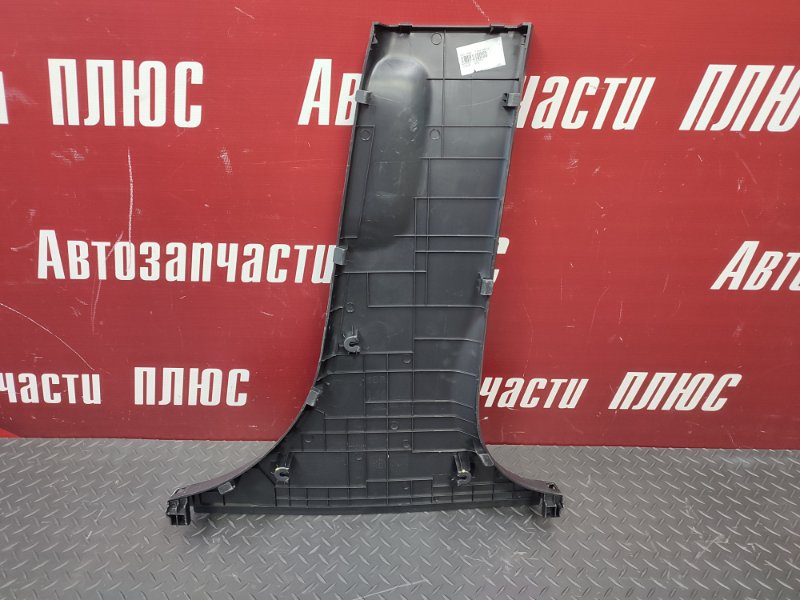 Обшивка средней стойки