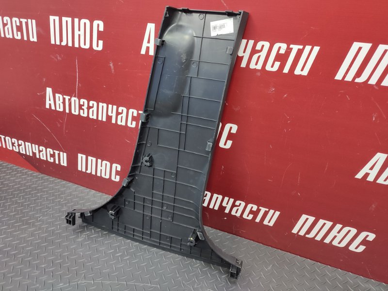 Обшивка средней стойки