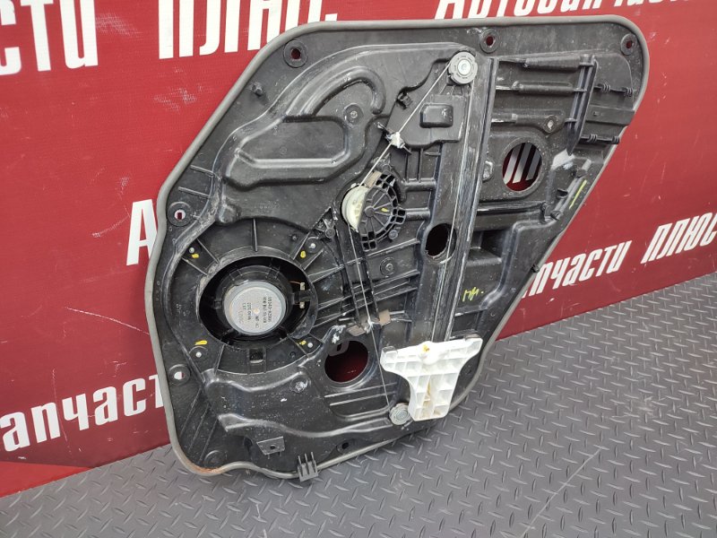 Стеклоподъемник    двери