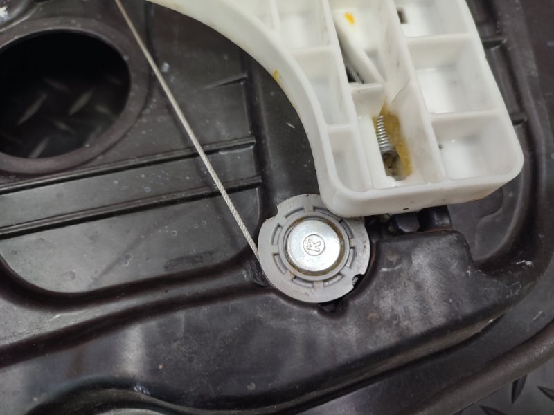 Стеклоподъемник    двери