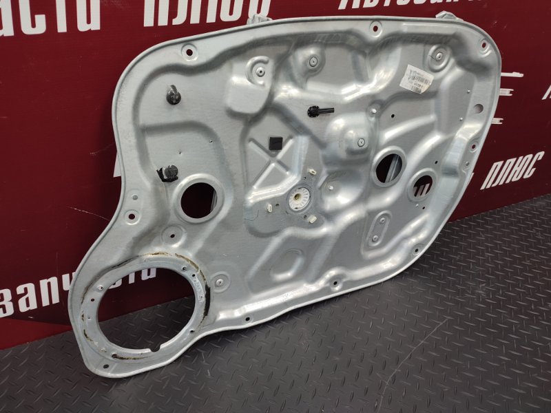 Стеклоподъемник    двери