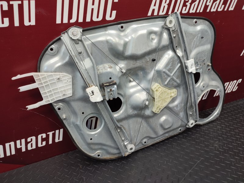 Стеклоподъемник    двери