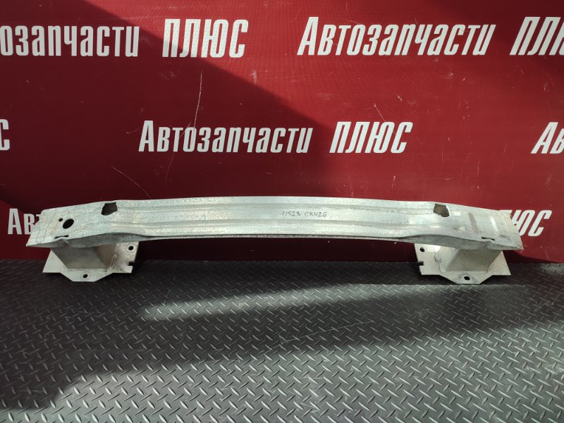 Усилитель бампера