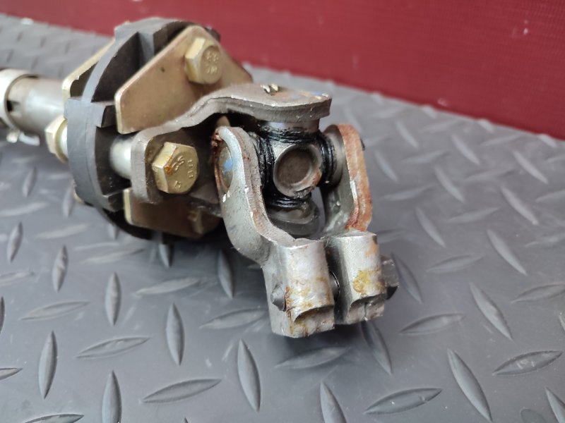 Рулевой карданчик