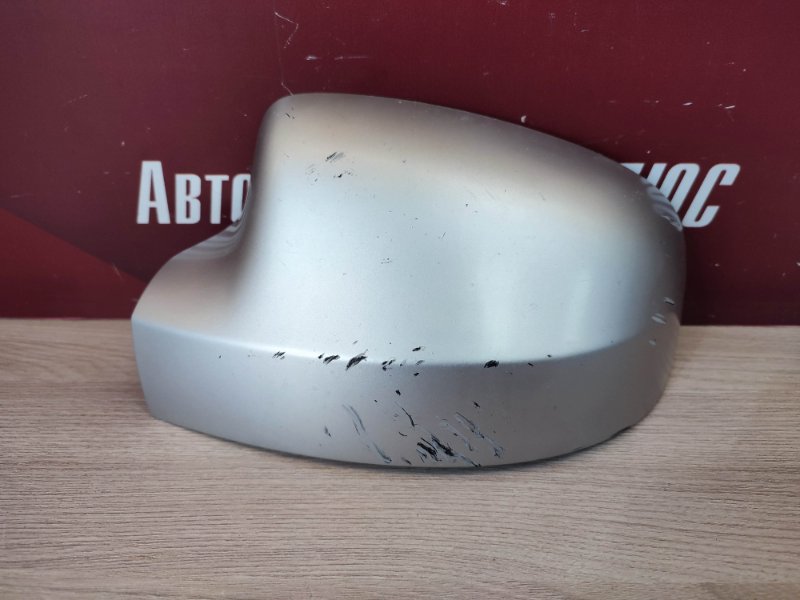 Крышка зеркала