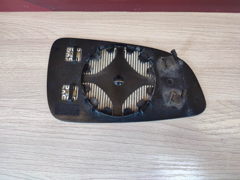 Зеркальный элемент