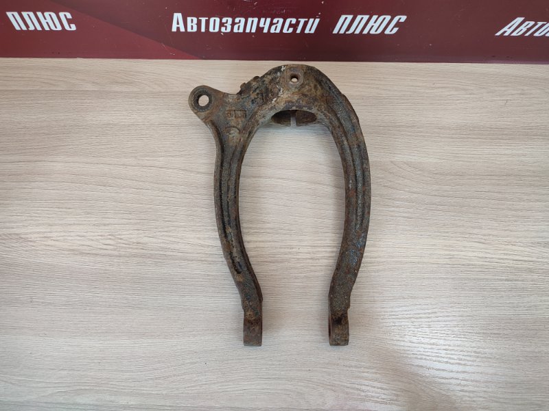 Крепление амортизатора