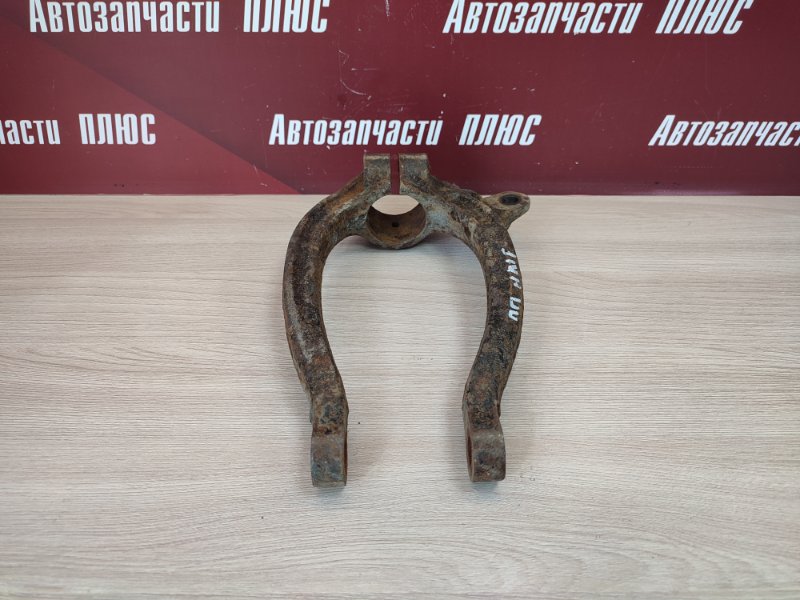 Крепление амортизатора