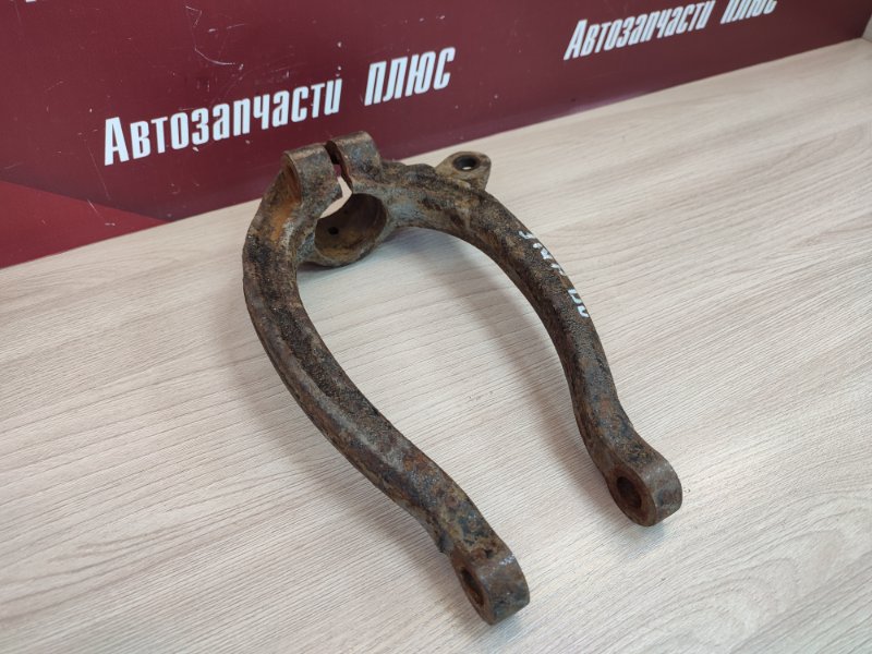 Крепление амортизатора