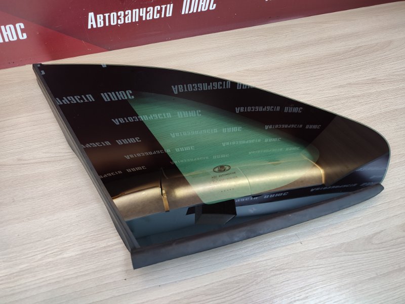 Форточка кузова