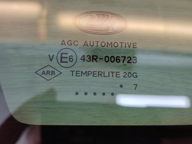 Форточка кузова