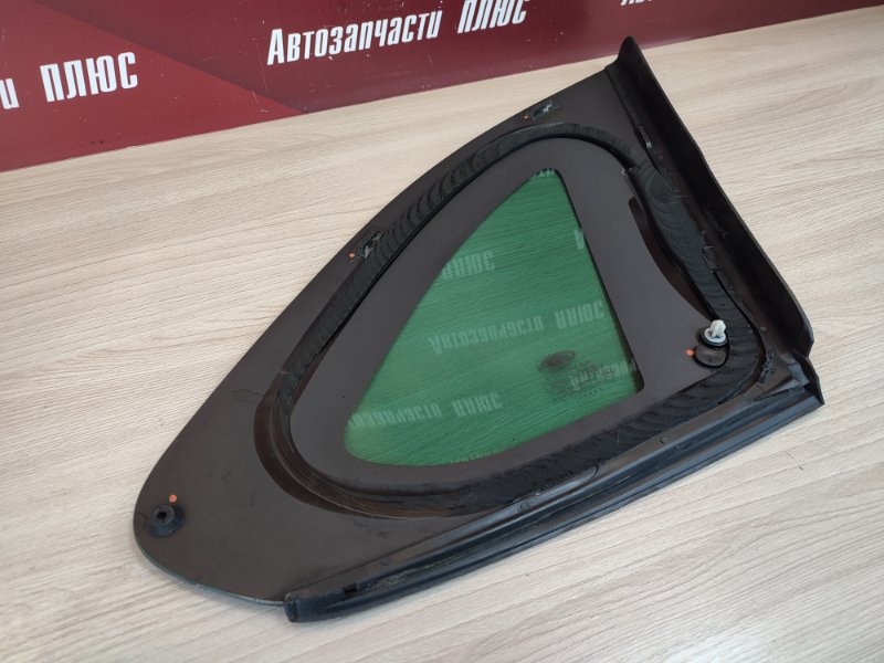 Форточка кузова